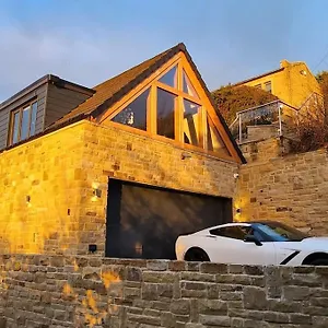 Luxury 1 Bed Coach House Huddersfield